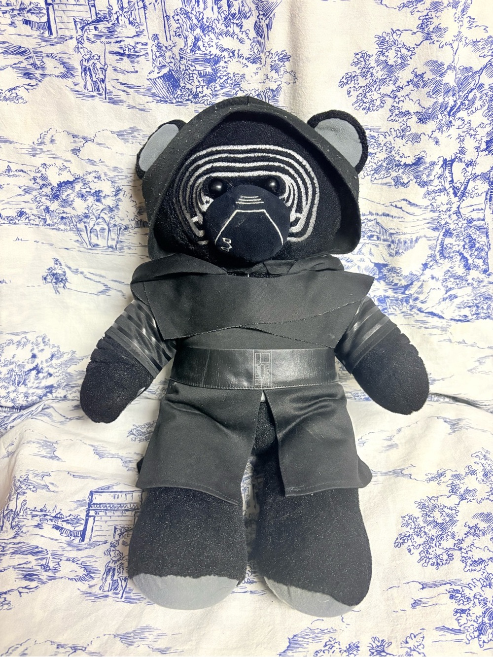 Build-A-Bear Workshop Star Wars Kylo Ren Plush Bear w/ Cloak Costume